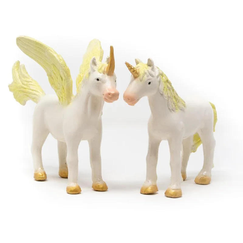 - Pet stroller can be taken on the planeGreen Rubber Toys Gold Unicorn & Pegasus - 2 Pack